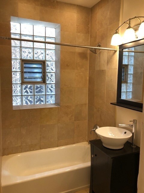 Foto del edificio - 5120 N Leavitt St