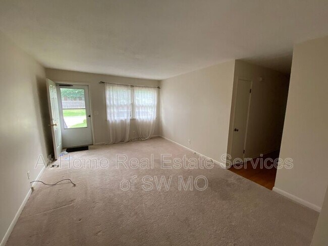 Foto del edificio - 2027 S Kentwood