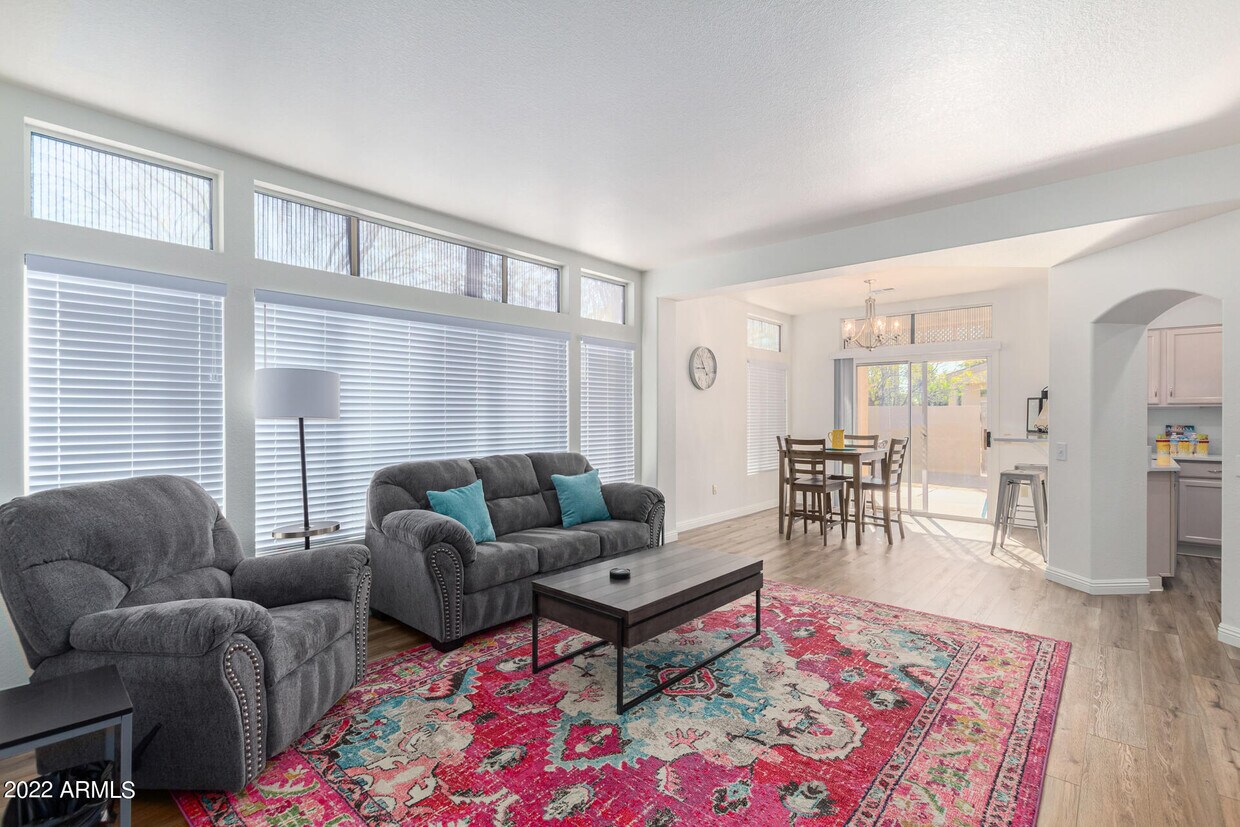Primary Photo - 21748 N Limousine Dr
