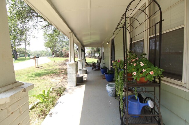 Foto del edificio - 6171 Collins St NE