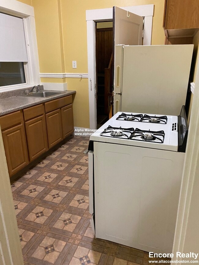 Foto del edificio - 163 Summer St