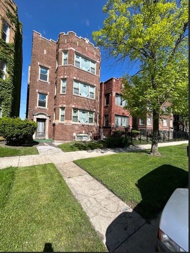 Foto del edificio - 7730 S Cornell Ave