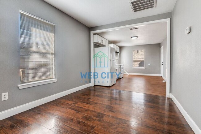 Foto del edificio - 1323 Grinnell St