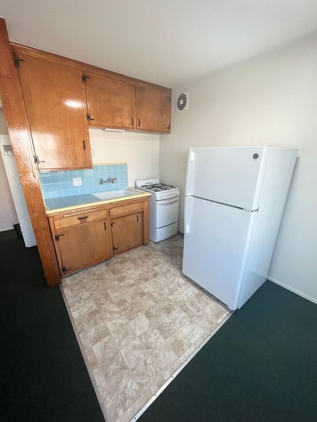 Foto del edificio - MISSION BEACH STUDIO APARTMENT WITH PARKIN...