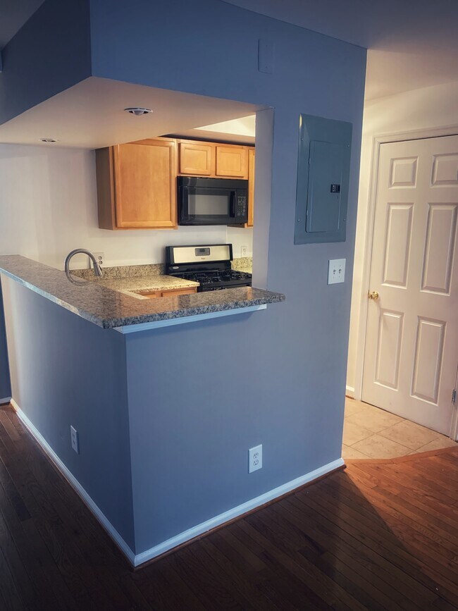 Foto del edificio - 7516 Hawthorne St