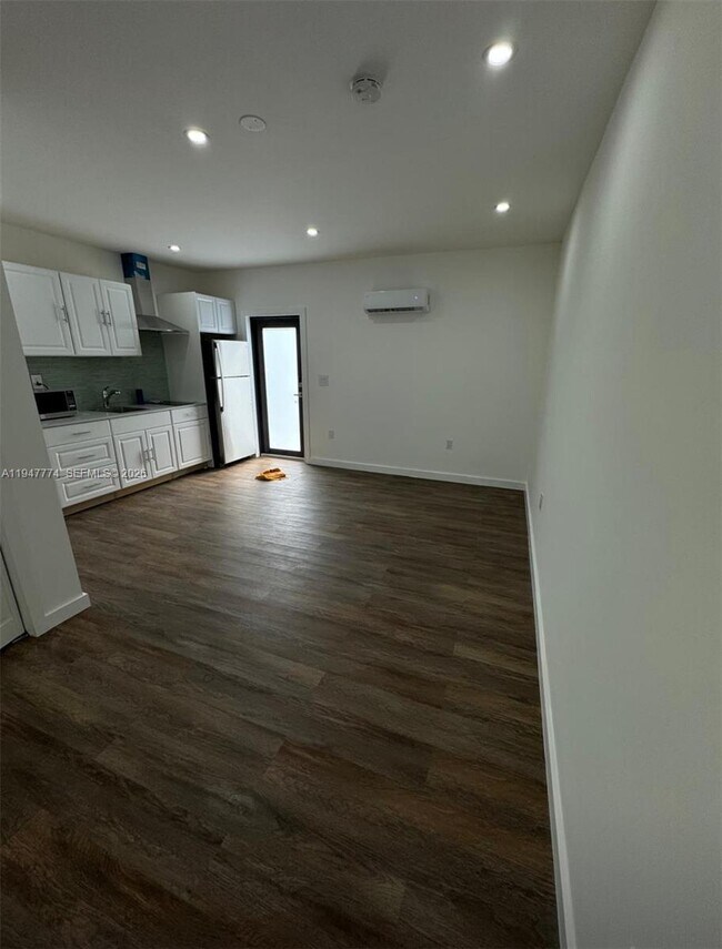 Building Photo - 14941 SW 168th Terrace