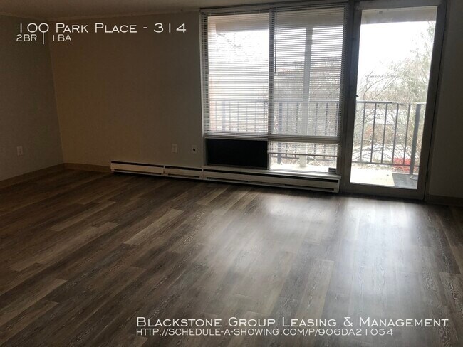 Building Photo - 100 Park Place