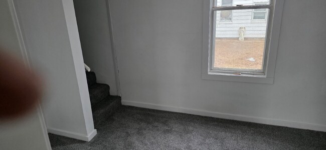 Building Photo - 1831 S Westmoreland Ave