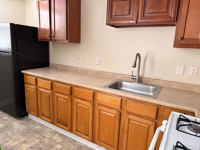 Building Photo - 226 Martin St