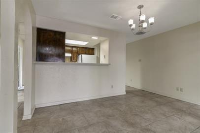 Building Photo - 400 Tiffany Trail