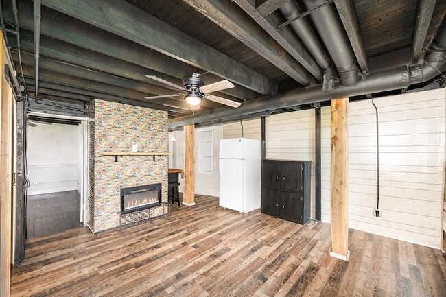 Building Photo - 226 Clifton Ave