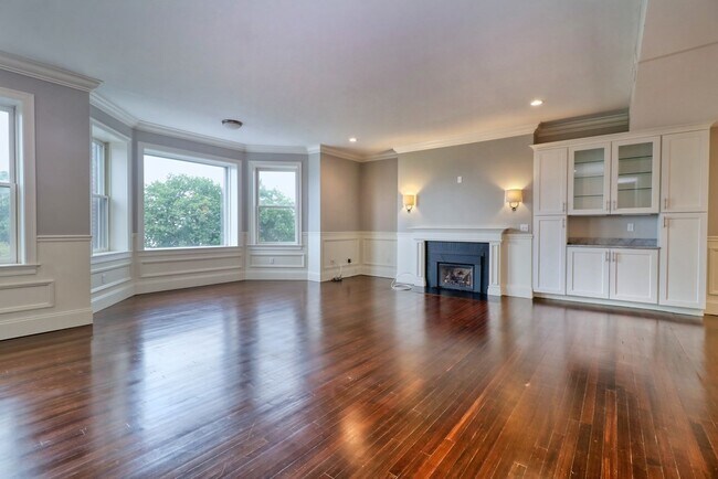 Foto del edificio - 122 Bay State Rd