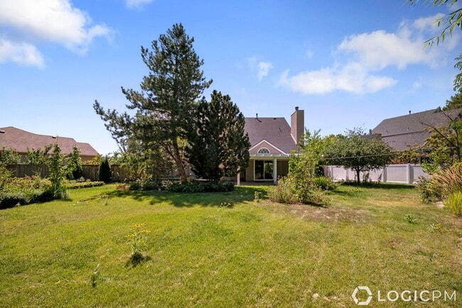 Building Photo - Stunning Murray Home In Excellent Neighbor...