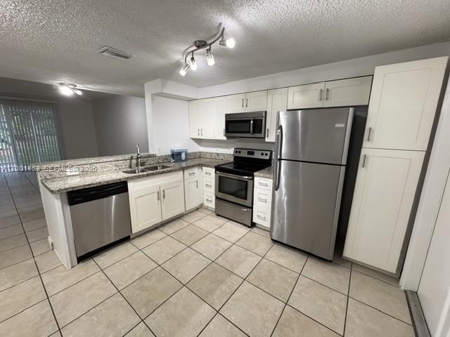 Foto del edificio - 721 Talavera Rd