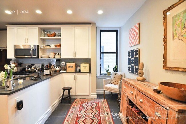 Building Photo - 4 bedroom in New York NY 10003