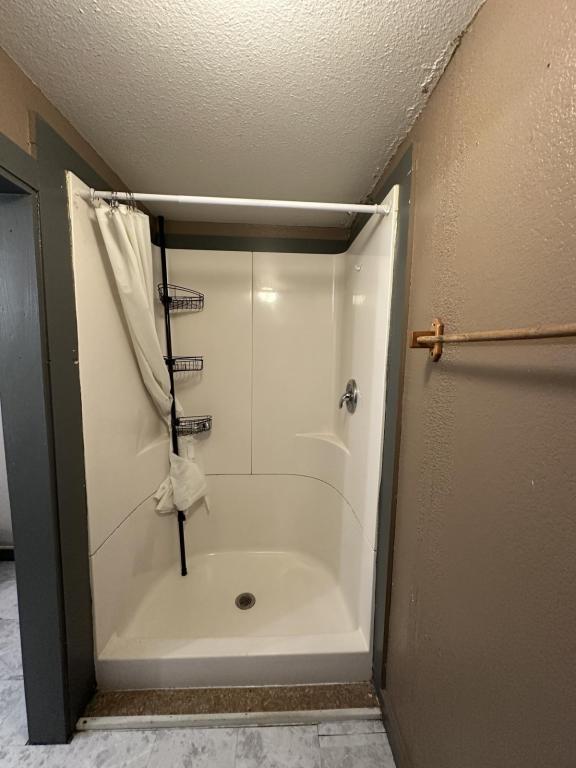 Foto del edificio - 205 E Main St