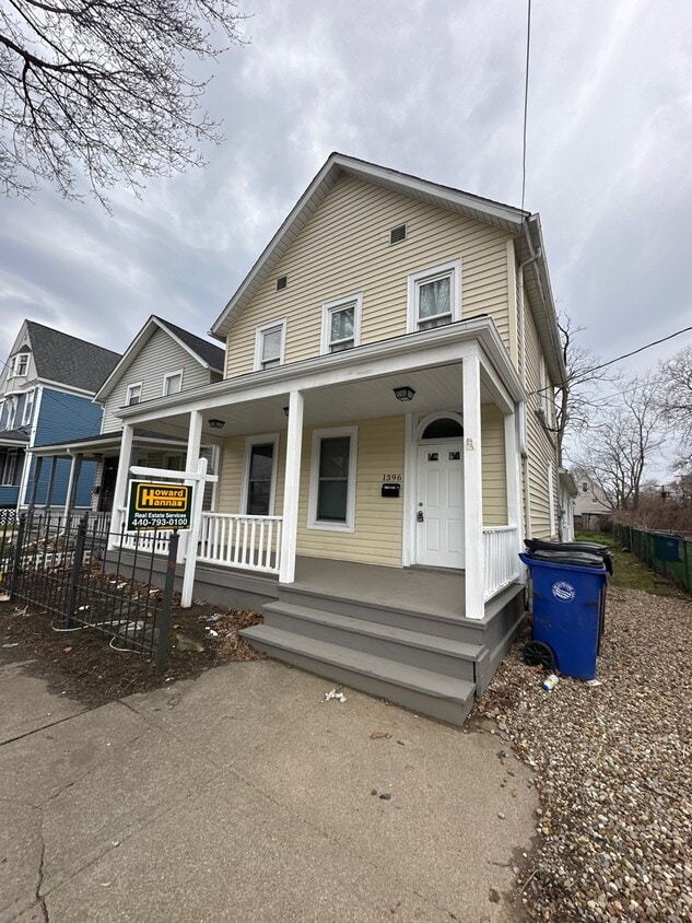 Primary Photo - 1396 E 45th St