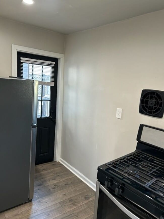 Foto del edificio - 656 Dow Ave