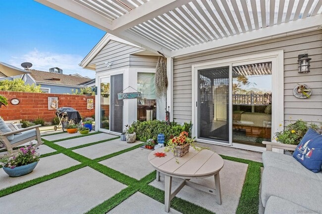 Building Photo - 7030 Lantana Terrace