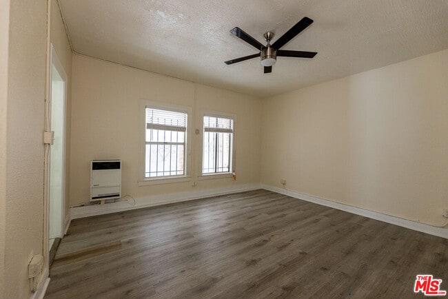 Building Photo - 661 Shatto Pl