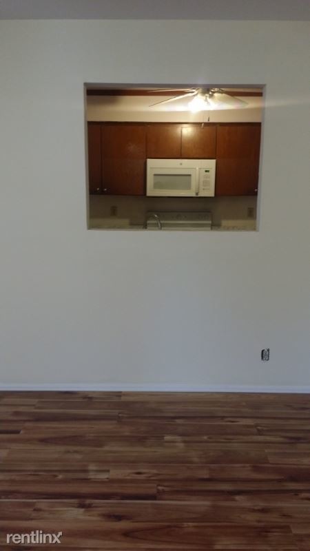 Building Photo - 2 br, 1.5 bath Apartment - 7945 Habersham Ln