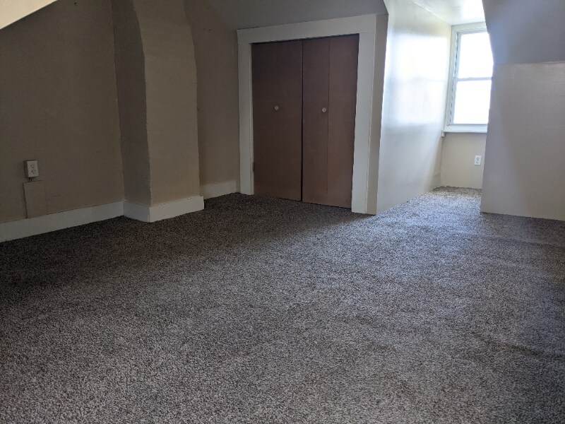 1142 Elm St Unit 2nd Floor, Reading, PA 19604 Apartment for Rent in