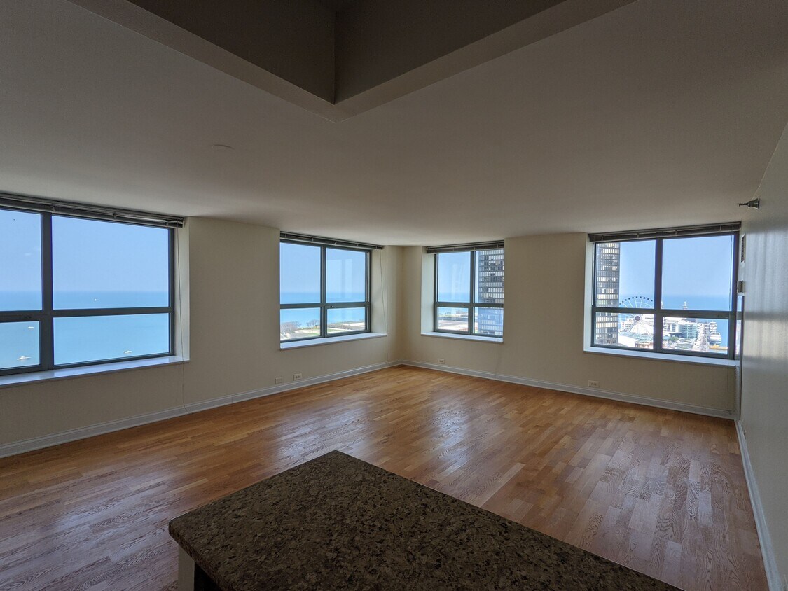 Foto principal - 474 N Lake Shore Dr