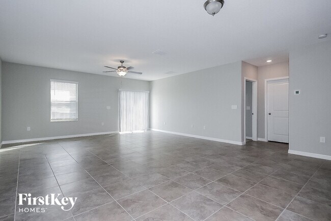 Building Photo - 10111 Paradise Fish Dr
