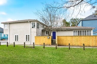 Building Photo - 638 Seguin St