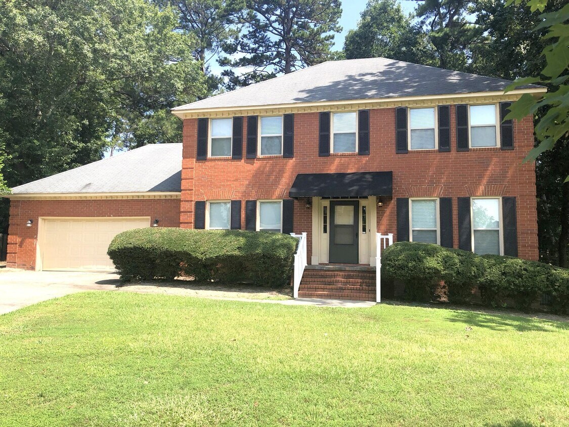 Primary Photo - 124 Lenox Ct