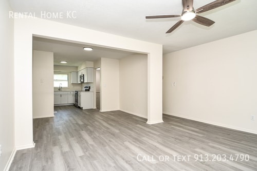 Building Photo - 9007 W 78th Cir