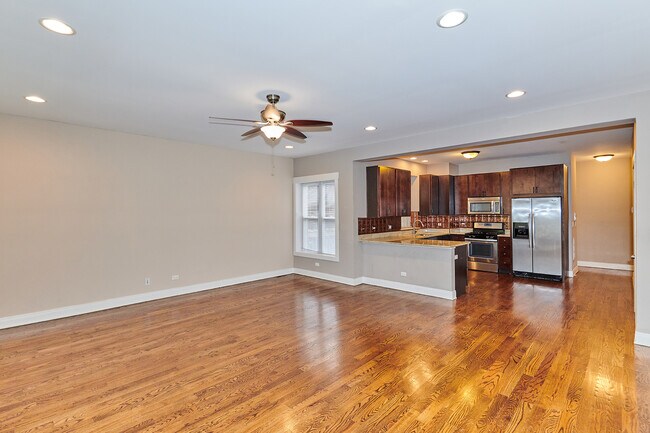 Foto del edificio - 1607 W Farwell Ave