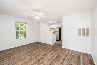Interior Photo - Meadowbrook Luxury Apartments