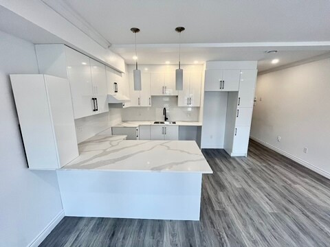 Building Photo - 1170 Rue Dalcourt