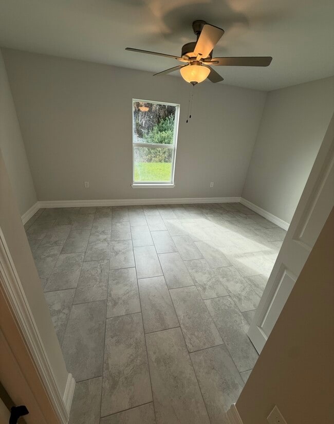 Building Photo - 6039 Latimer Ave