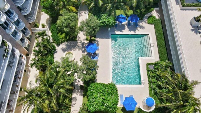 Foto del edificio - 100 Worth Ave