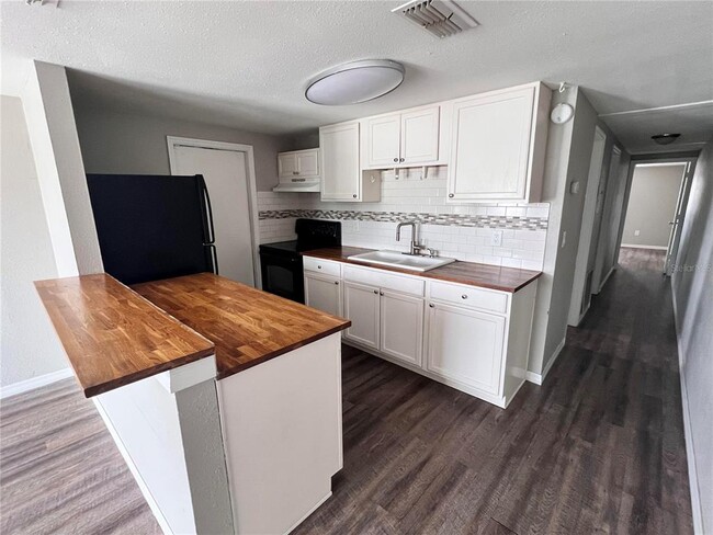 Building Photo - 5650 Golden Nugget Dr