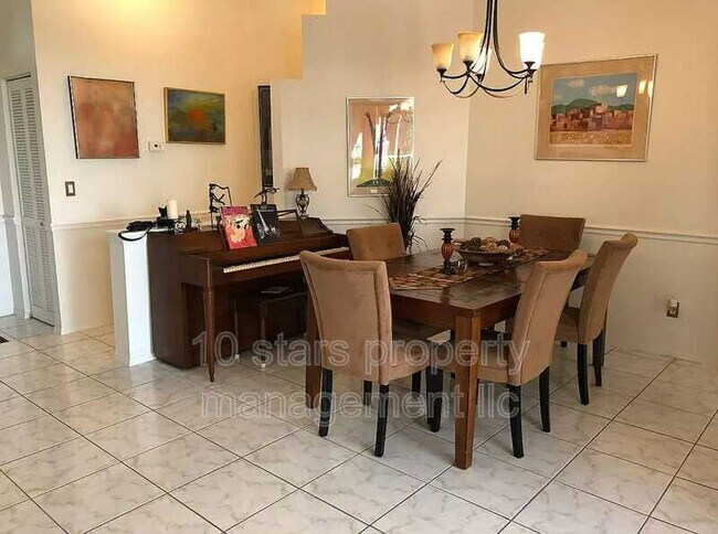 Foto del edificio - 916 Westwinds Blvd