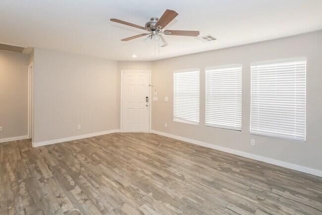 Foto del edificio - 5036 Ironhorse Ranch Ave