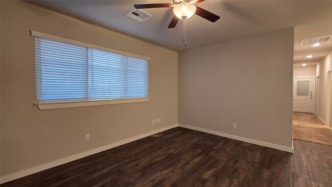 Foto del edificio - 9773 Grosbeak Ln