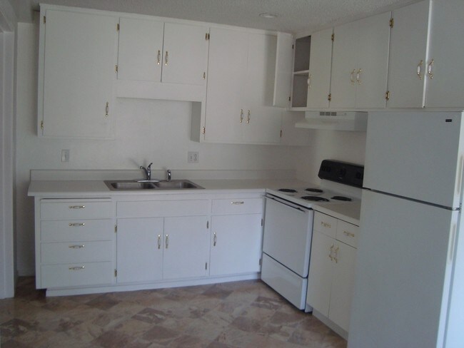 Building Photo - 4175 Bachman Pl