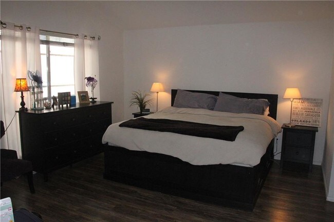 Foto del edificio - 2930 Brookcrest Dr