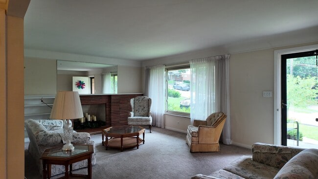 Photo - Charming 3-Bed Madeira Schools Home