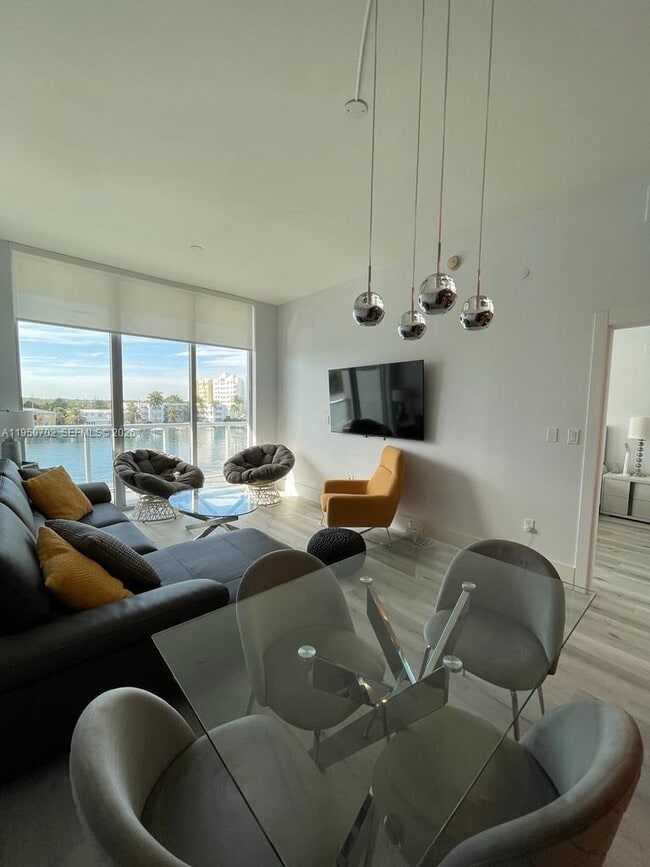 Foto del edificio - 7928 East Dr