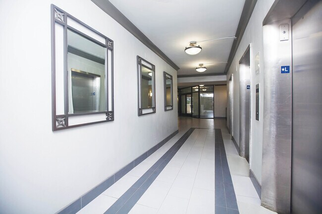 Building Photo - 45 W 139th St