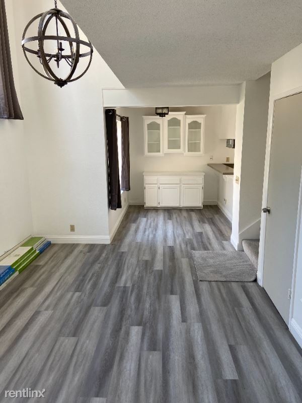 Building Photo - 1266 Cabrillo Park Dr