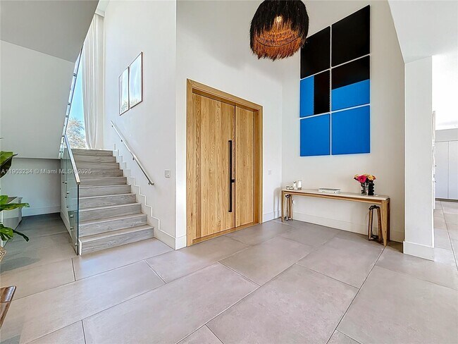 Foto del edificio - 561 Warren Ln