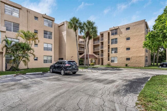 Foto del edificio - 9450 Live Oak Pl