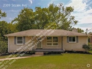 Building Photo - 2309 Selma Ave