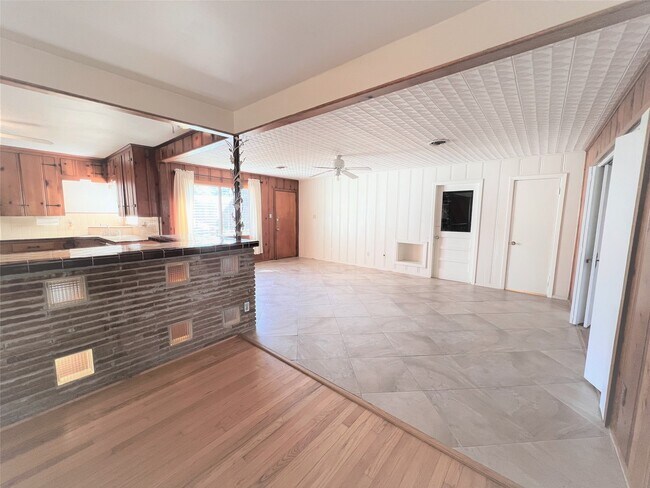 Foto del edificio - 1519 Johanna Dr